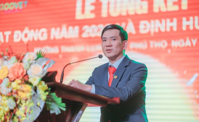 Ban-lanh-dao-phat-bieu 1