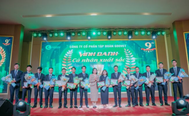 ca-nhan-xuat-sac-2025 2