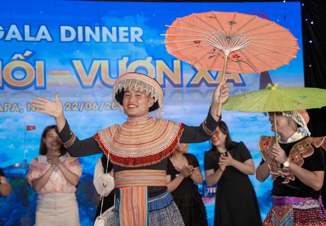 cung-vui-dem-gala-dinner
