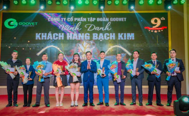 vinh-danh-khach-hang-bach-kim