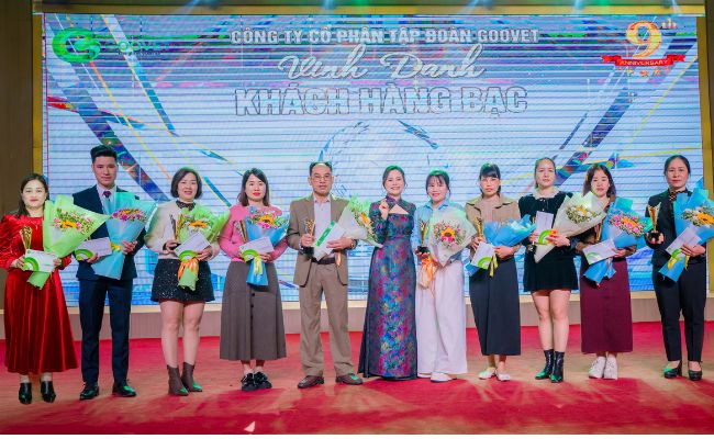 vinh danh khách hàng bạc